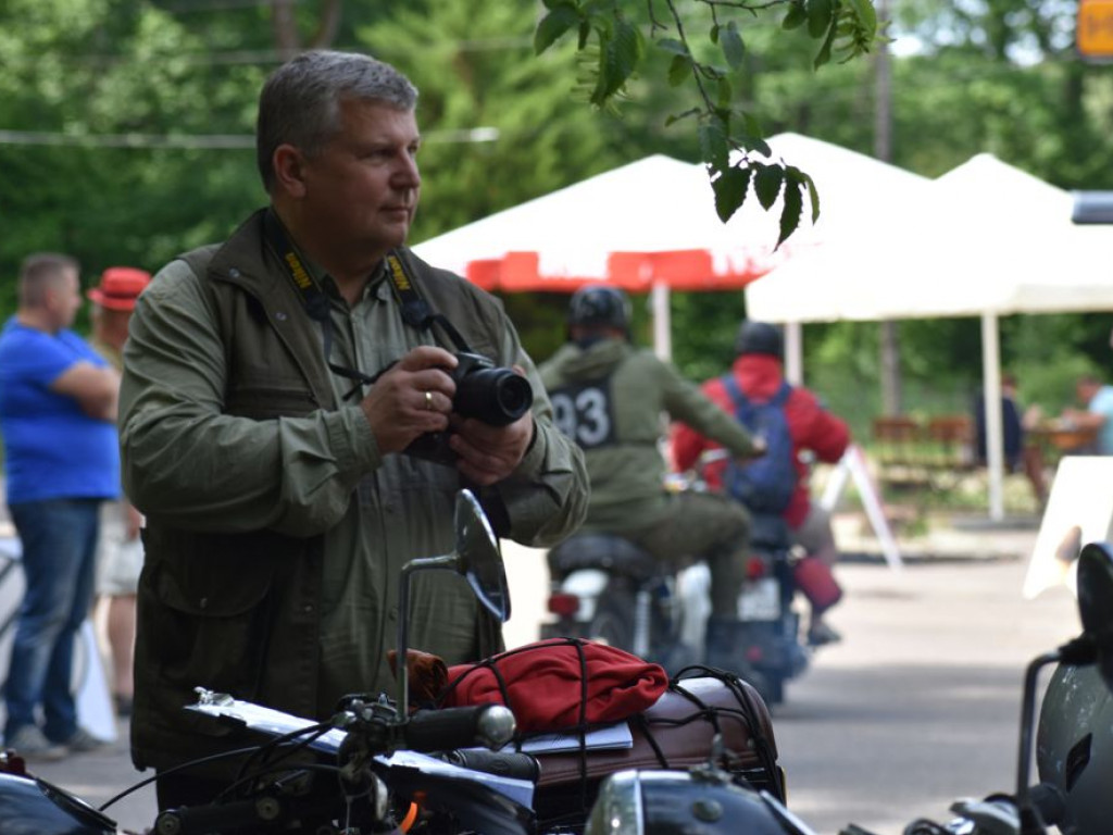 Motocyklowe spotkanie z historią w Wilczym Szańcu [ZDJĘCIA]