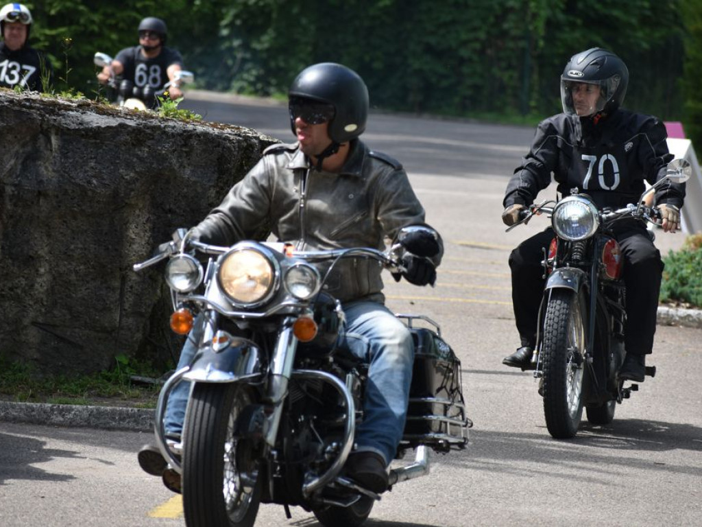 Motocyklowe spotkanie z historią w Wilczym Szańcu [ZDJĘCIA]