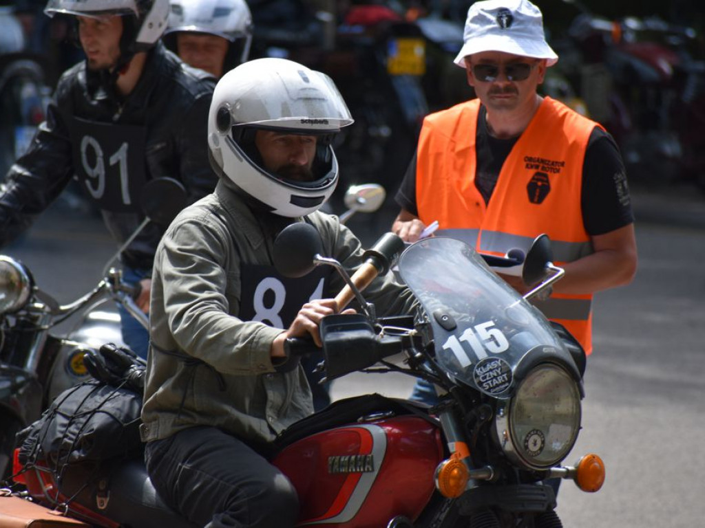 Motocyklowe spotkanie z historią w Wilczym Szańcu [ZDJĘCIA]