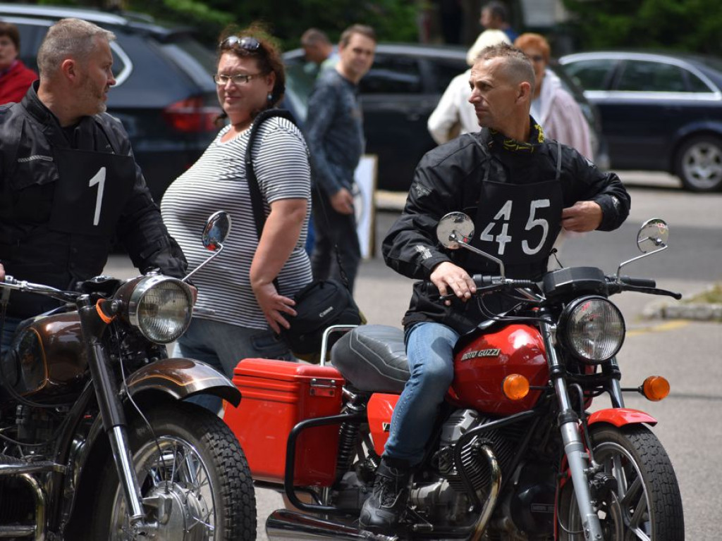 Motocyklowe spotkanie z historią w Wilczym Szańcu [ZDJĘCIA]