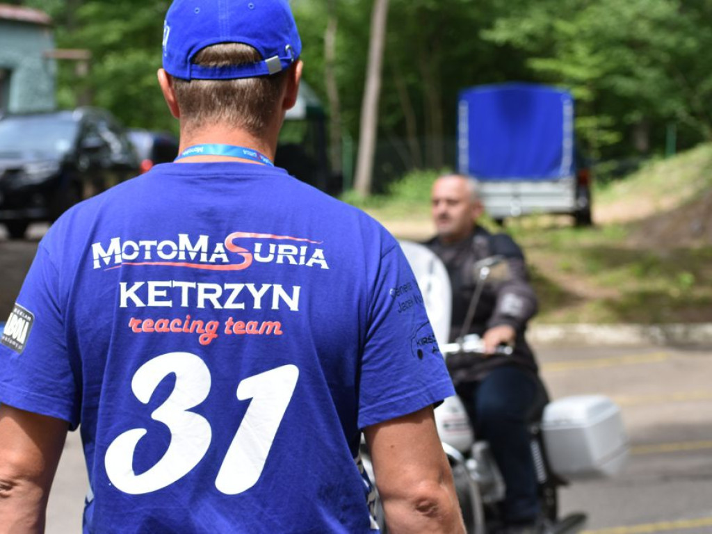 Motocyklowe spotkanie z historią w Wilczym Szańcu [ZDJĘCIA]