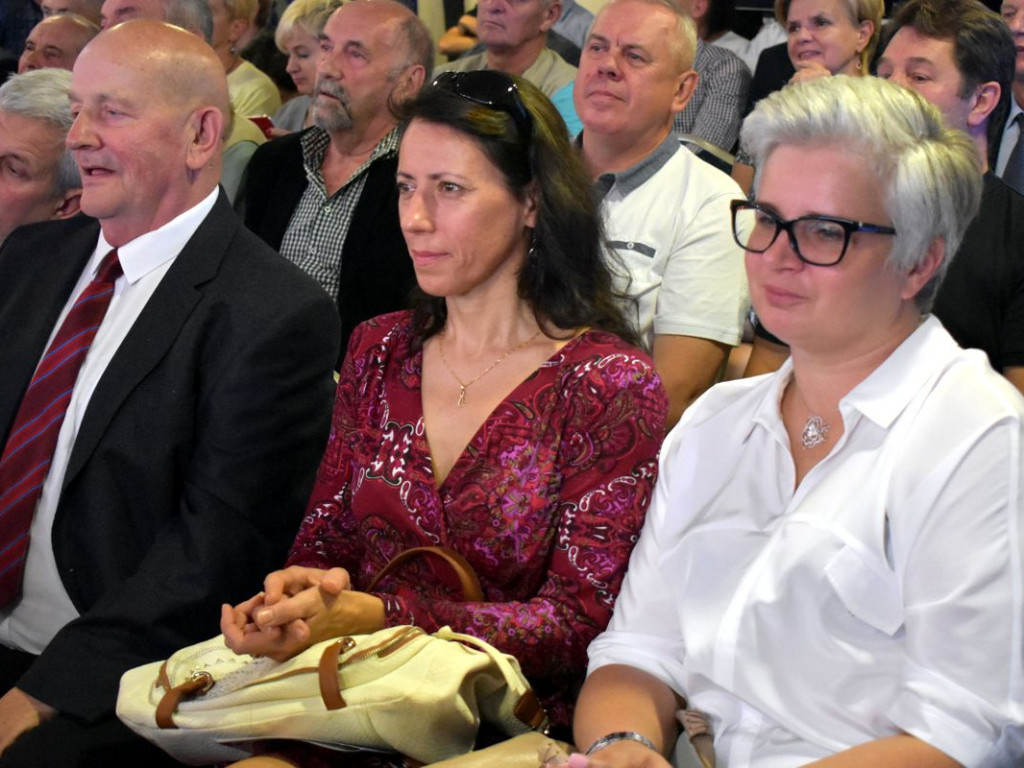 Inny poziom lokalnej polityki i samorządu. 