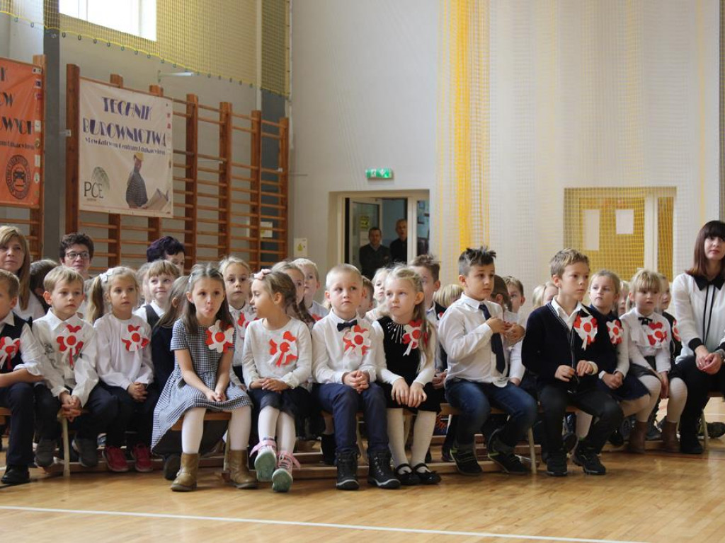 Pokolenia dla Niepodległej w Powiatowym Centrum Edukacyjnym [ZDJĘCIA]