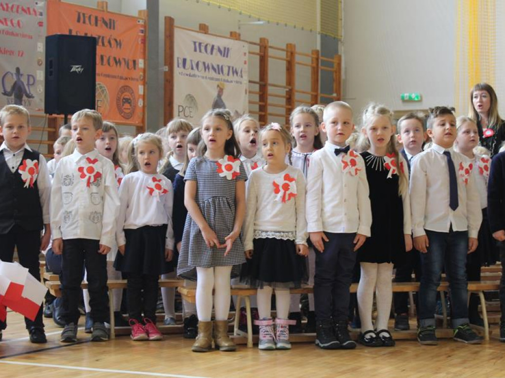 Pokolenia dla Niepodległej w Powiatowym Centrum Edukacyjnym [ZDJĘCIA]