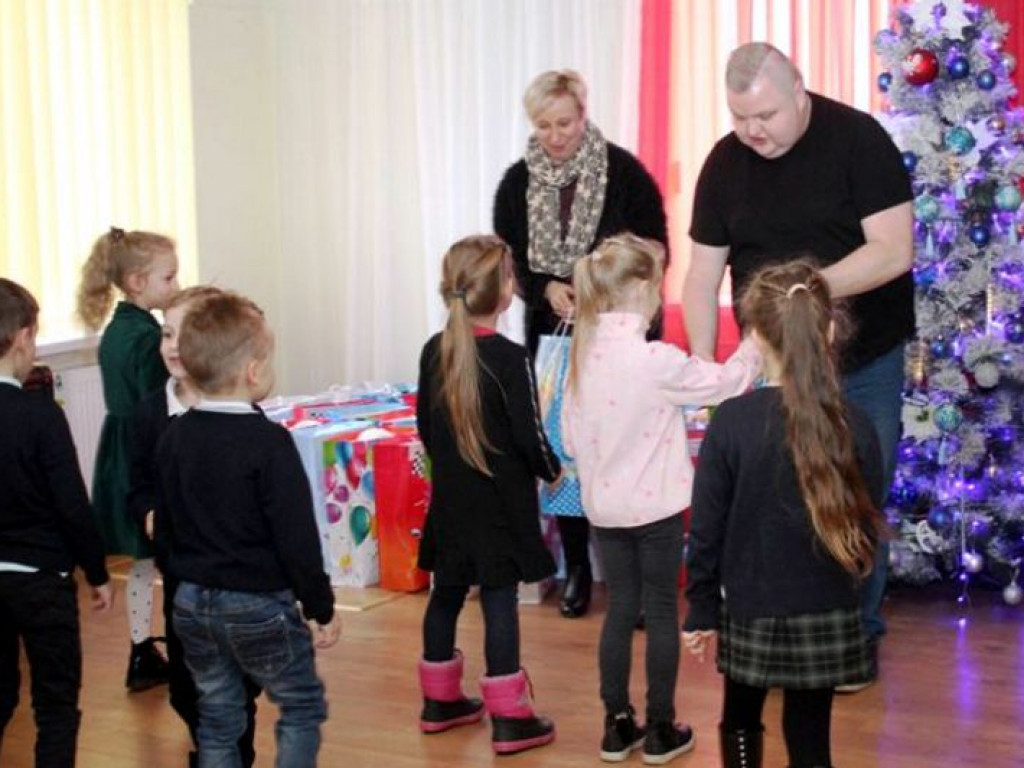 Polskie dzieci na Litwie otrzymały prezenty noworoczne