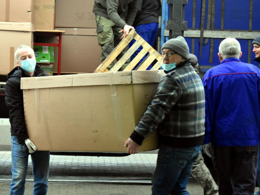 Jeszcze przed świętami potrzebujący otrzymają żywność i ubrania