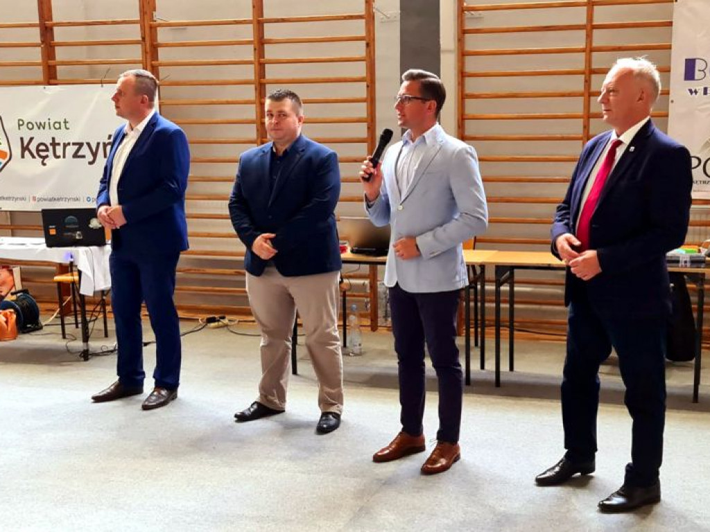 Młodzi szachiści z Warmii i Mazur oraz Mazowsza rywalizują w Kętrzynie