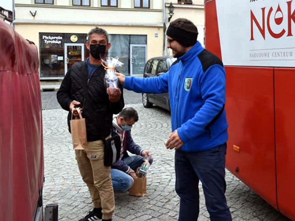 Reszelanie podzielili się drogocennym płynem