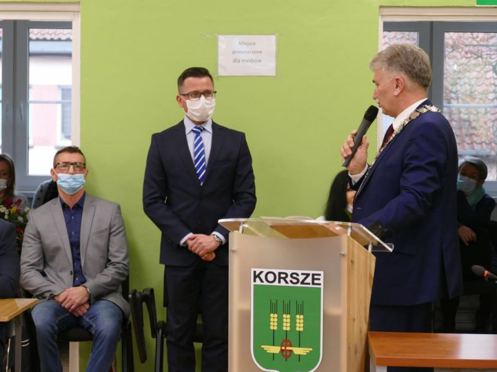Burmistrz Korsz już po ślubowaniu