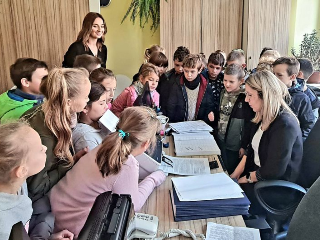 Idzie nowe! Dzieci z wizytą w starostwie