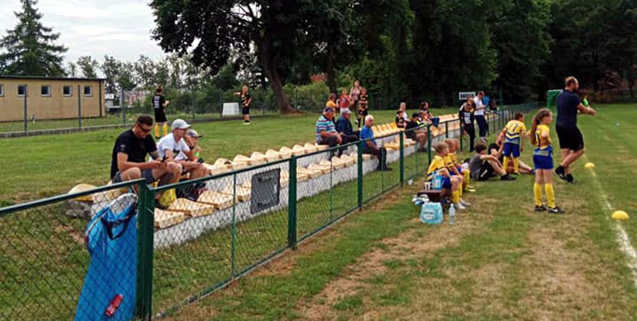 Na barciańskim stadionie stanie nowa trybuna. Fot. Facebook.com 