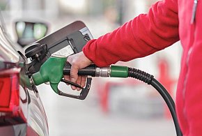 Ceny paliw. Kierowcy nie odczują zmian, eksperci mówią o "napiętej sytuacji"-220736