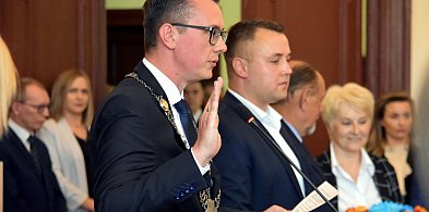 Nowy burmistrz i kętrzyńscy radni już po ślubowaniu-220888