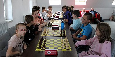 Uczniowie z podstawówek rywalizowali przy szachownicach-221358