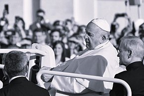 Żałoba narodowa w Polsce. Wiadomo, kiedy będzie obowiązywać-224539