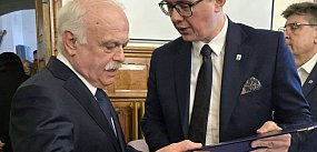 15:14. W tym przypadku to istna przepaść