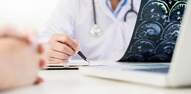 Jak wygląda pierwsza wizyta u neurologa i jak się do niej przygotować?