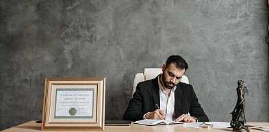 Pozew przeciwko bankowi za WIBOR – kiedy warto rozważyć drogę sądową?