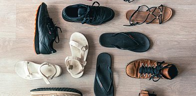 Hurtownia obuwia w Wólce Kosowskiej – jak wybrać miejsce, w którym klapki damskie