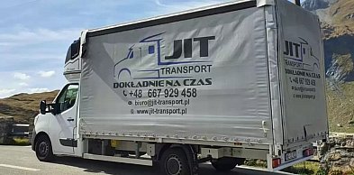 Transport krajowy i międzynarodowy w praktyce — kiedy warto skorzystać z pomocy sp