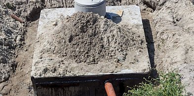 Szambo betonowe - dlaczego warto zdecydować się na taki zbiornik