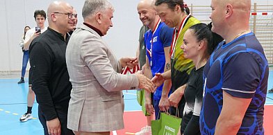 Siatkarze zagrali w turnieju charytatywnym-226587