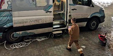 Dentobus pod szkołami w gminie Barciany-226425