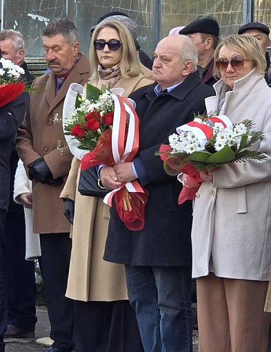 Kolejna lekcja patriotyzmu na lotnisku w Wilamowie