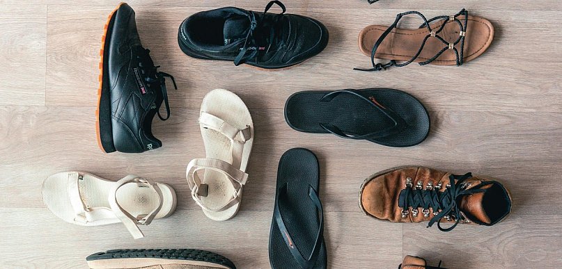 Hurtownia obuwia w Wólce Kosowskiej – jak wybrać miejsce, w którym klapki damskie