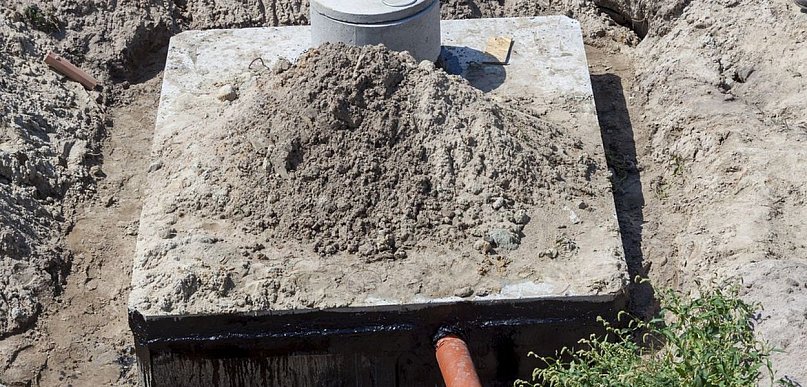 Szambo betonowe - dlaczego warto zdecydować się na taki zbiornik