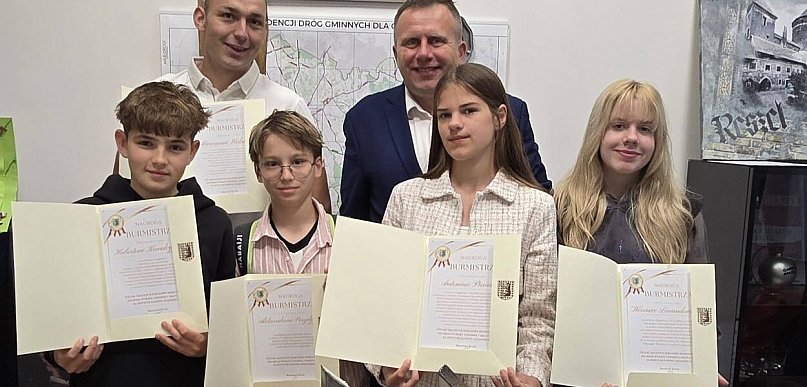 Burmistrz Reszla nagrodził sportowe talenty