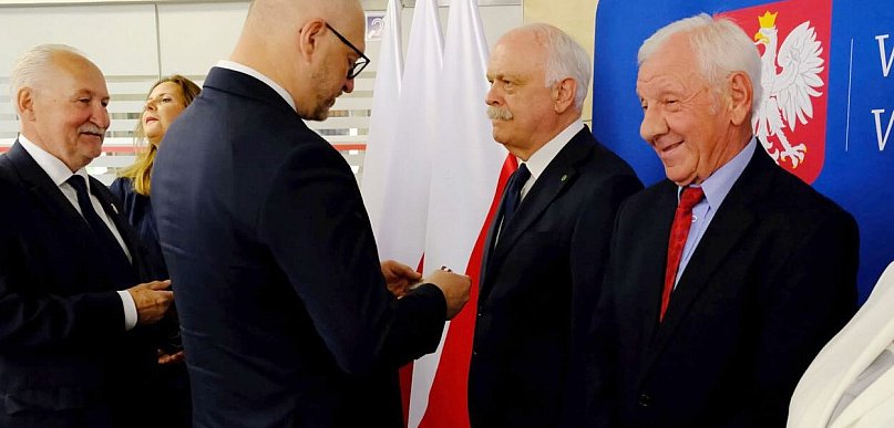 Krzysztof Hećman, jako jedyny z powiatu, odznaczony przez wojewodę