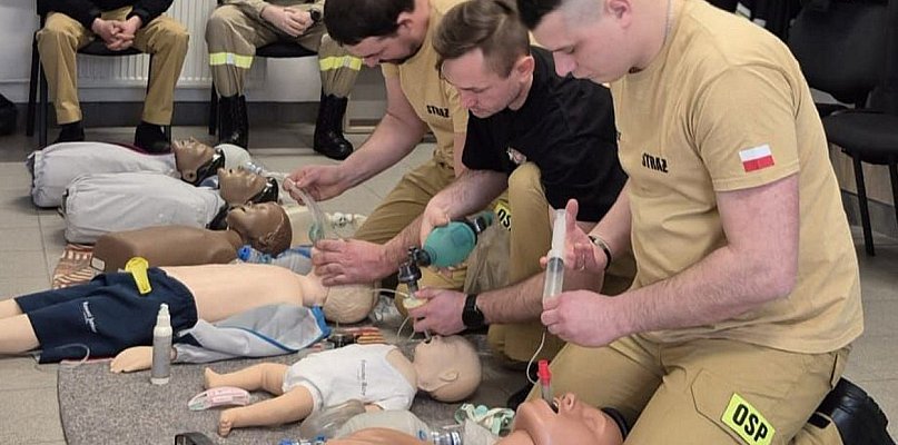 Strażacy doskonalą umiejętność udzielania pierwszej pomocy