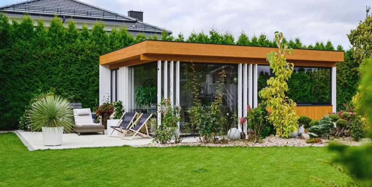 Salon ogrodowy – nowoczesna altana jako przestrzeń do życia