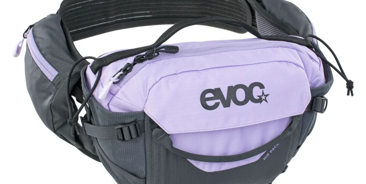 Plecak czy nerka rowerowa? Co lepiej wybrać na trasę